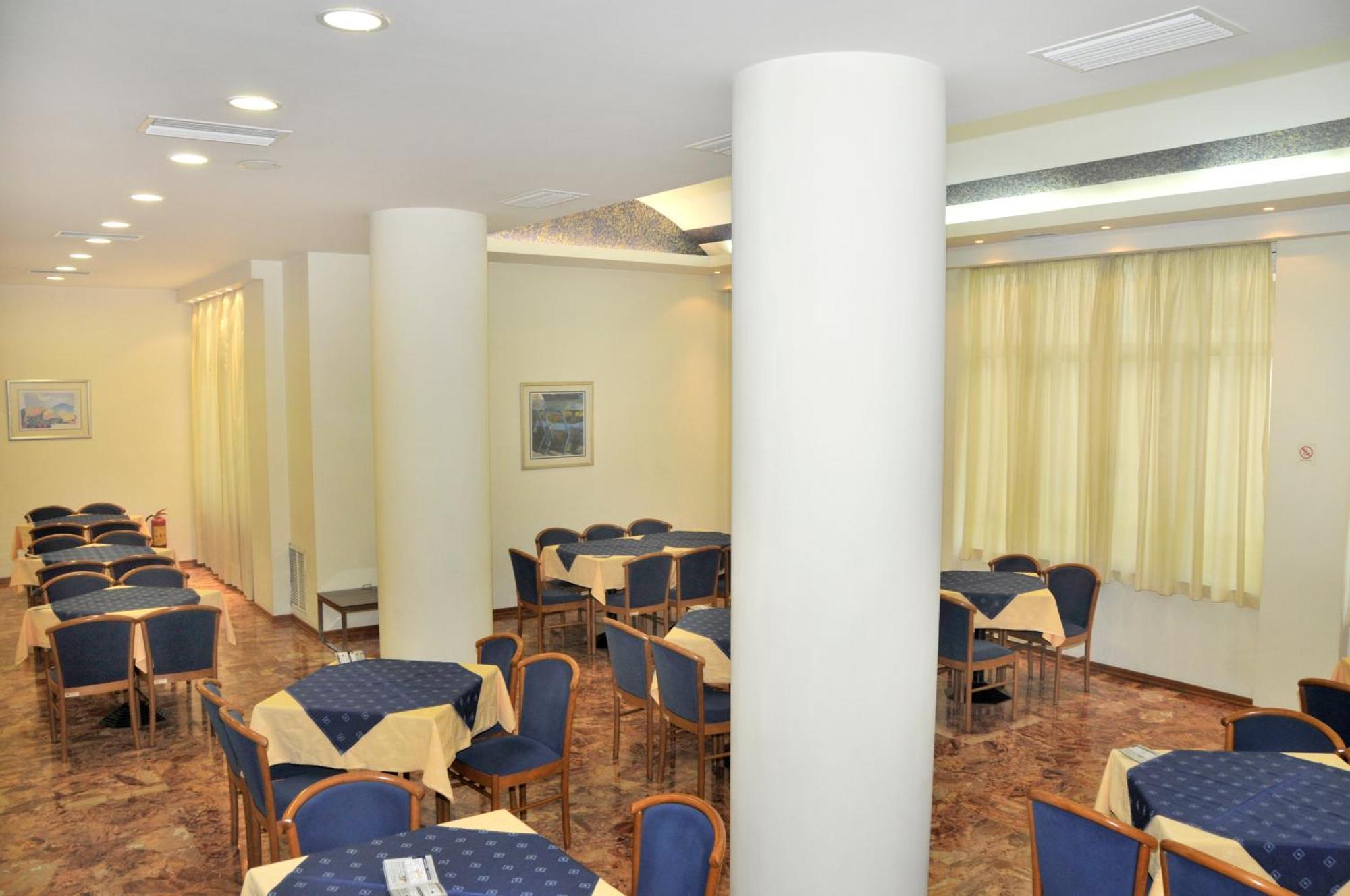Hotel Elena Ламия Экстерьер фото